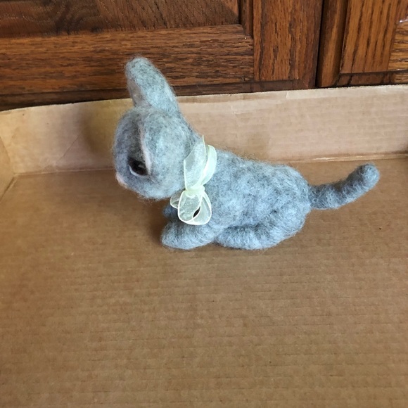 Handmade, needle felted, freestanding mouse - Picture 2 of 5
